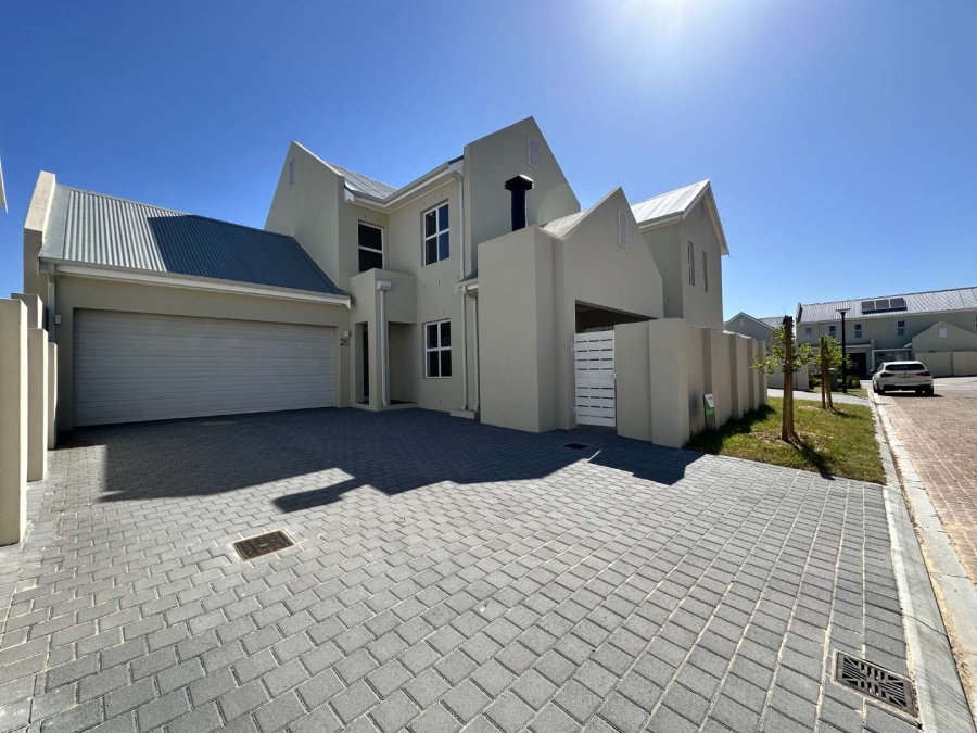 3 Bedroom Property for Sale in Langeberg Ridge Western Cape